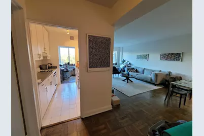 40 Central Park S #5B, New York City, NY 10019 - Photo 3