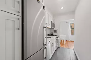 330 E 70th St, New York City, NY 10021 - Photo 11