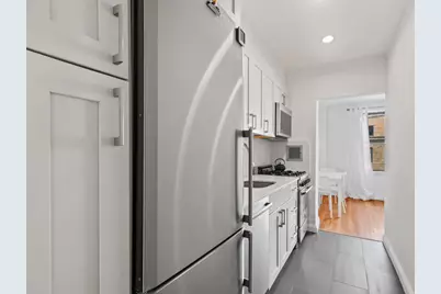 330 E 70th Street #6D, New York City, NY 10021 - Photo 11