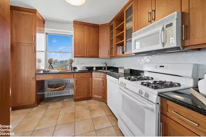2621 Palisade Avenue #14C, New York City, NY 10463 - Photo 15