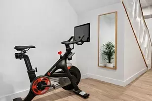 218 N 8th St, New York City, NY 11211 - Photo 9