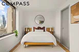 100 W 39th St, New York City, NY 10018 - Photo 3