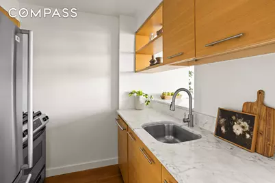100 W 39th Street #38I, New York City, NY 10018 - Photo 7