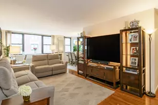420 E 51st St, New York City, NY 10022 - Photo 1