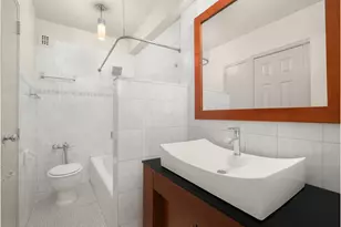 166 E 61st St, New York, NY 10021 - Photo 5