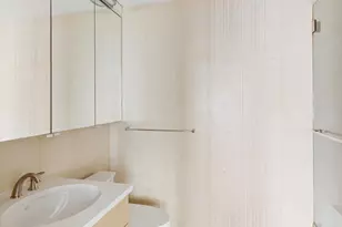 422 E 72nd St, New York City, NY 10021 - Photo 7