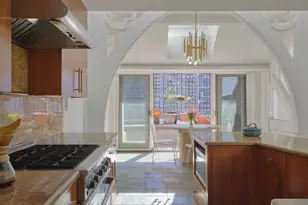 99 Clinton St, New York City, NY 11201 - Photo 7