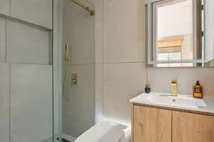 27 Van Dam St, New York City, NY 11222 - Photo 7