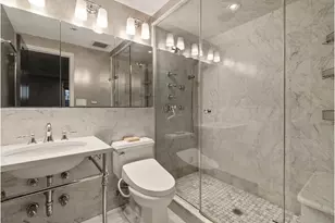 332 W 19th St, New York City, NY 10011 - Photo 9