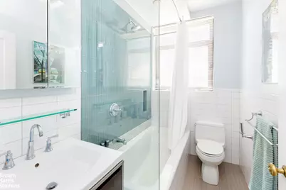 2 Beekman Place #1B, New York City, NY 10022 - Photo 5