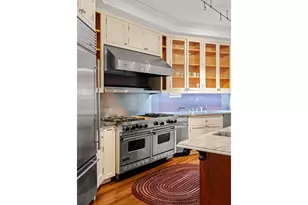 9 E 88th St, New York City, NY 10128 - Photo 17