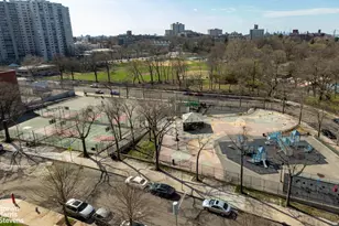 3671 Hudson Manor Terrace, New York City, NY 10463 - Photo 21