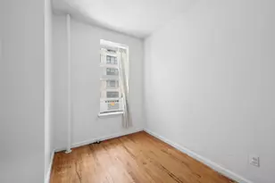 320 E 49th St, New York City, NY 10022 - Photo 3