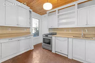 428 E 18th St, New York City, NY 11226 - Photo 5