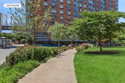 425 Main Street #9M, New York City, NY 10044 - Photo 21