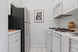 160 E 38th St, New York City, NY 10016 - Photo 13