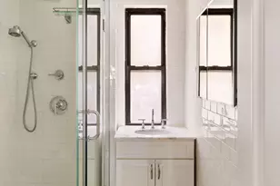 74 W 68th St, New York City, NY 10023 - Photo 5