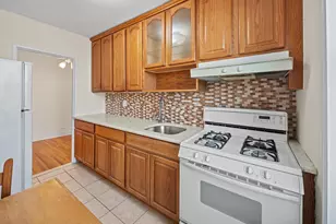 6665 Colonial Rd, New York City, NY 11220 - Photo 5