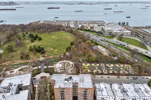 6665 Colonial Rd, New York City, NY 11220 - Photo 15