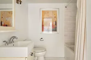 341 W 29th St, New York City, NY 10001 - Photo 9
