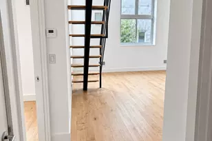 96 Woodpoint Rd, New York City, NY 11211 - Photo 11