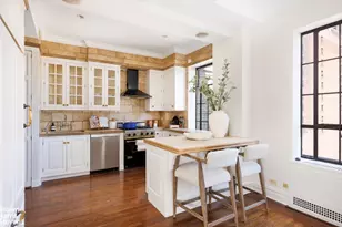 350 W 57th St, New York City, NY 10019 - Photo 7