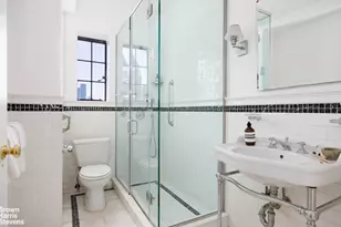 350 W 57th St, New York City, NY 10019 - Photo 15