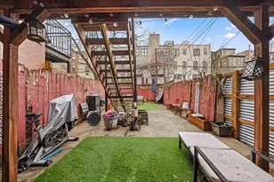 554 Lexington Ave, New York City, NY 11221 - Photo 17