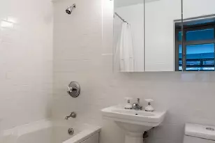 201 E 25th St, New York City, NY 10010 - Photo 9