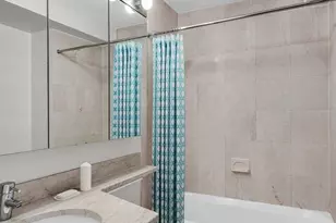 250 E 40th St, New York City, NY 10016 - Photo 9