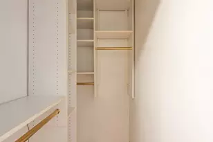 305 E 40th St, New York City, NY 10017 - Photo 5