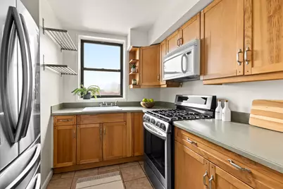 275 Webster Avenue #6M, Brooklyn, NY 11230 - Photo 3