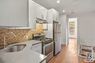 558 Kosciuszko St, New York City, NY 11221 - Photo 3