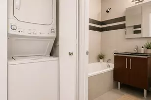 41-18 27th St, New York City, NY 11101 - Photo 15