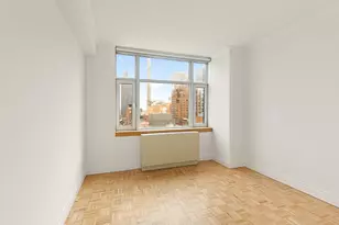 404 E 76th St, New York City, NY 10021 - Photo 5