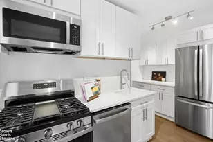 249 E 48th St, New York City, NY 10017 - Photo 15