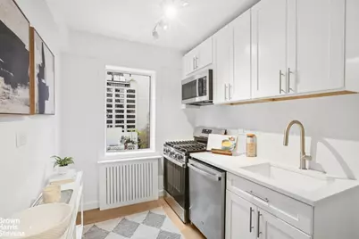 249 E 48th Street #11B, New York City, NY 10017 - Photo 21