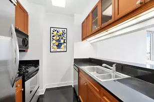 220 Riverside Blvd, New York, NY 10069 - Photo 3