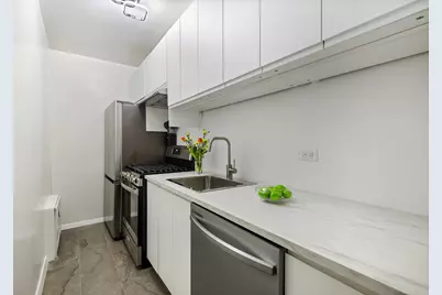64 E 94th Street #3B, New York City, NY 10128 - Photo 9