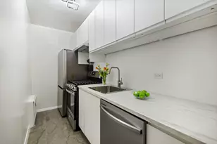 64 E 94th St, New York City, NY 10128 - Photo 9