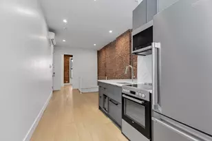 356 W 48th St, New York City, NY 10036 - Photo 15