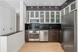 200 E 61st St, New York City, NY 10065 - Photo 11