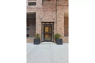 200 W Houston St, New York City, NY 10014 - Photo 19