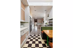 421 W Broadway, New York, NY 10012 - Photo 7
