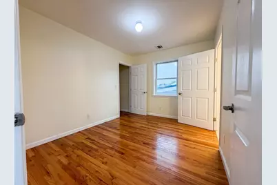 458 Beach 46th Street, New York City, NY 11691 - Photo 11