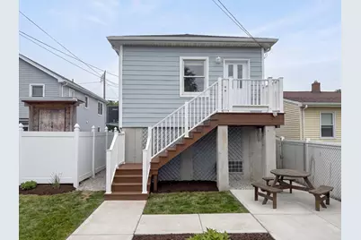 458 Beach 46th Street, New York City, NY 11691 - Photo 27