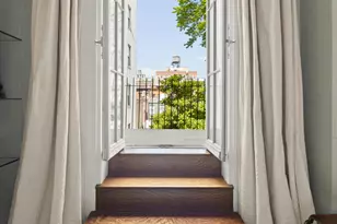 26 Washington Square N, New York City, NY 10011 - Photo 9