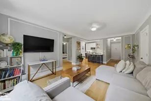 250 W 75th St, New York City, NY 10023 - Photo 1