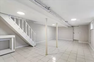68-42 Loubet St, New York City, NY 11375 - Photo 19