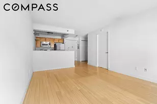 516 W 47th St, New York City, NY 10036 - Photo 3